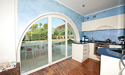 Serramento in pvc ad arco