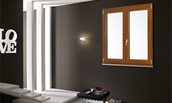 Finestra a 2 ante in pvc effetto legno
